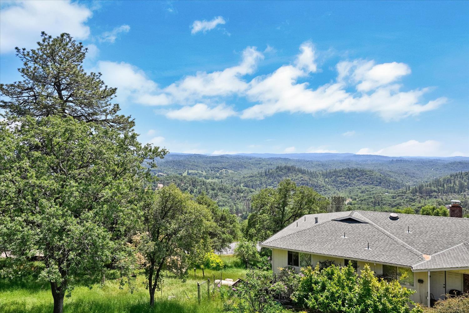Patricia Way, Grass Valley, California image 1