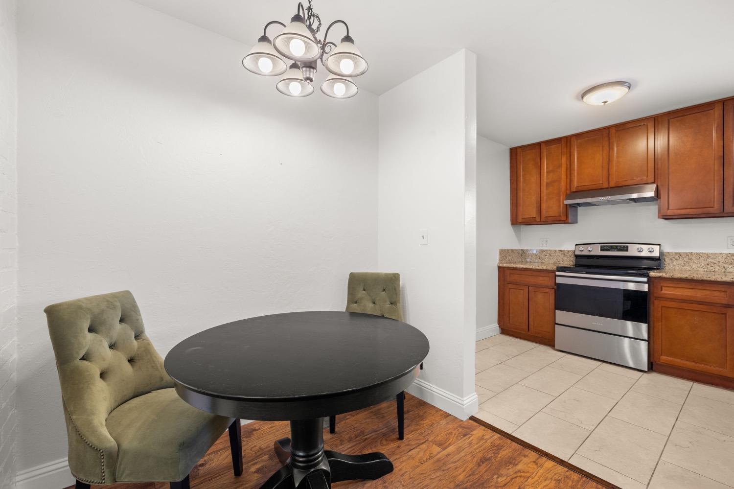 Windsor Drive, Sacramento, California image 7