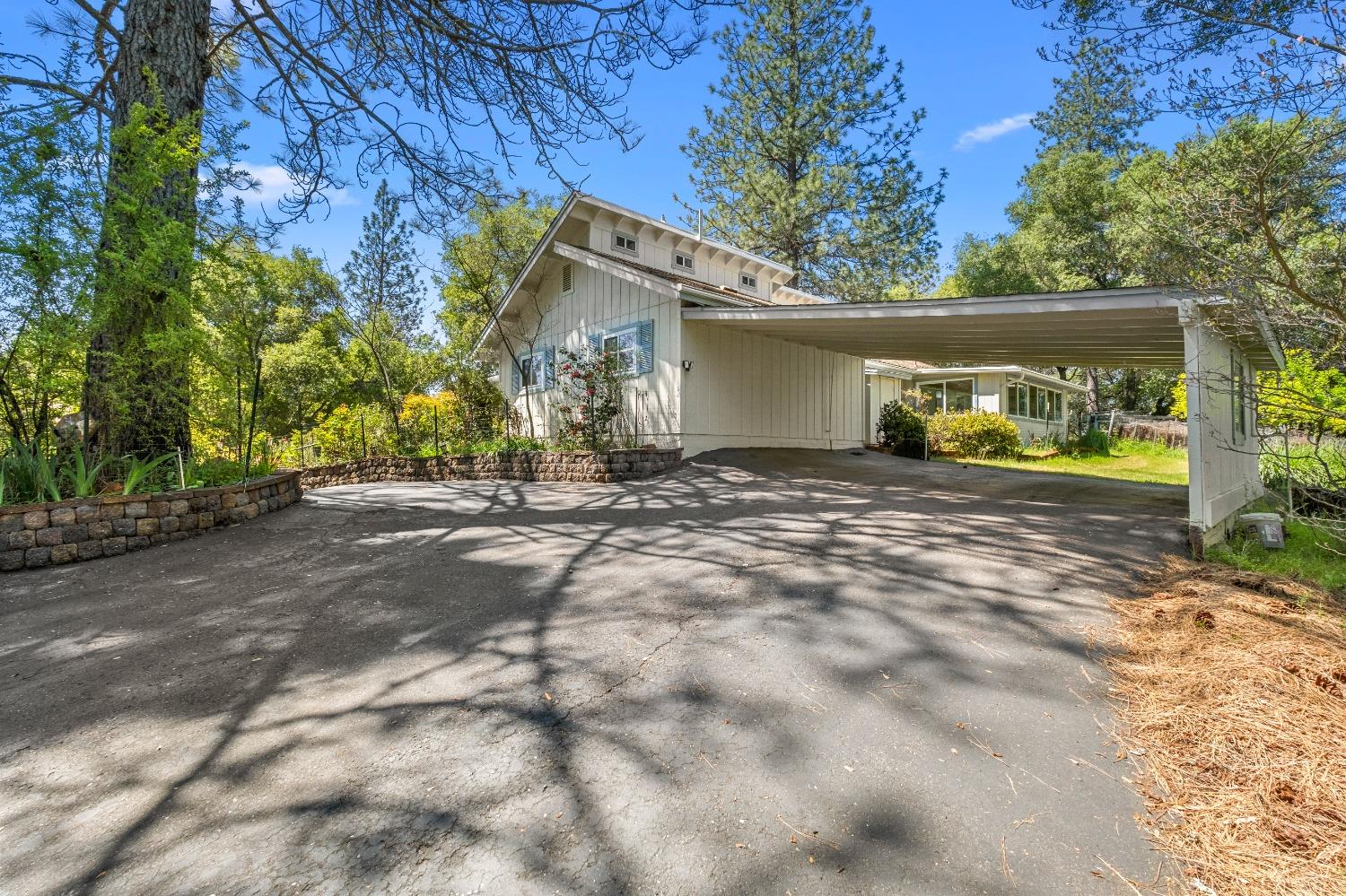 Detail Gallery Image 13 of 79 For 16080 Mount Whitney Dr, Fiddletown,  CA 95629 - 3 Beds | 2 Baths