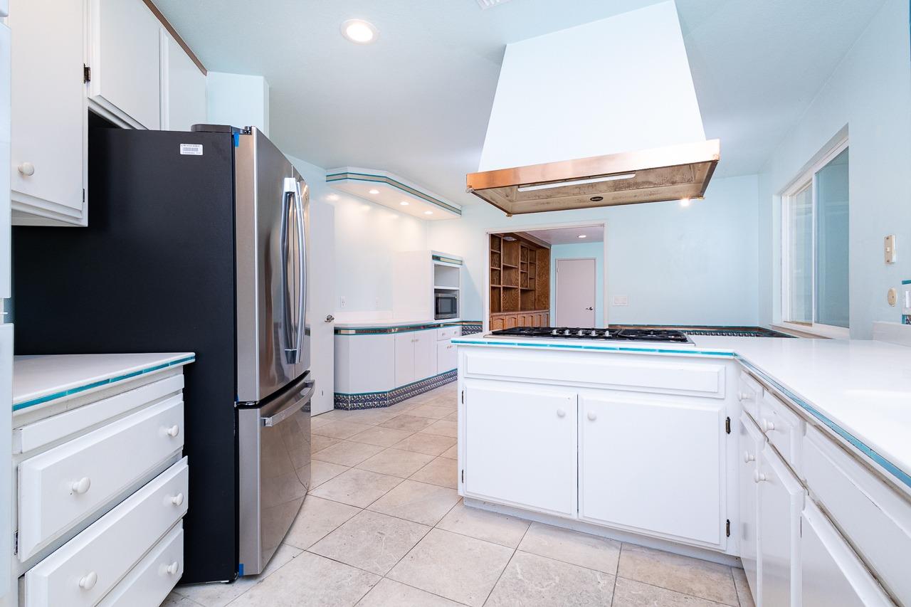 Detail Gallery Image 9 of 27 For 1205 Lantern Ct, Sacramento,  CA 95864 - 4 Beds | 3 Baths