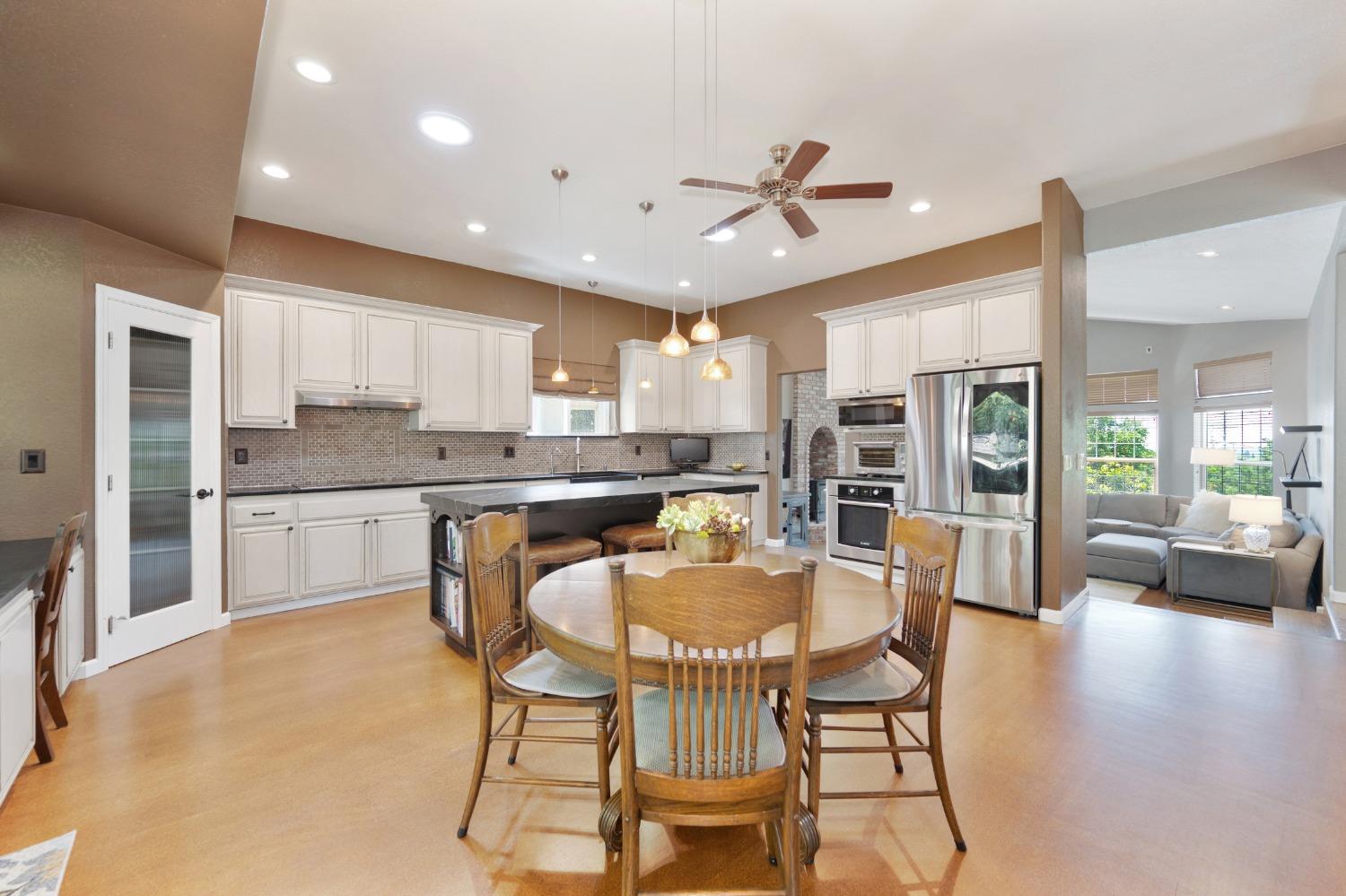 Sharon Court, Folsom, California image 31