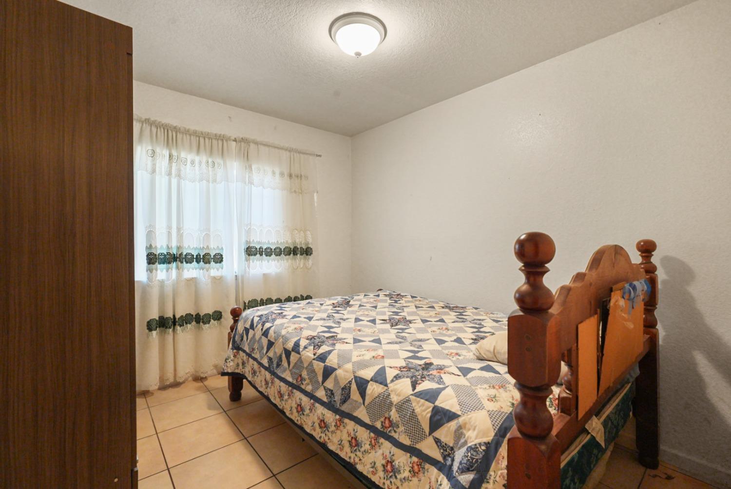 Gannet Court, Merced, California image 13