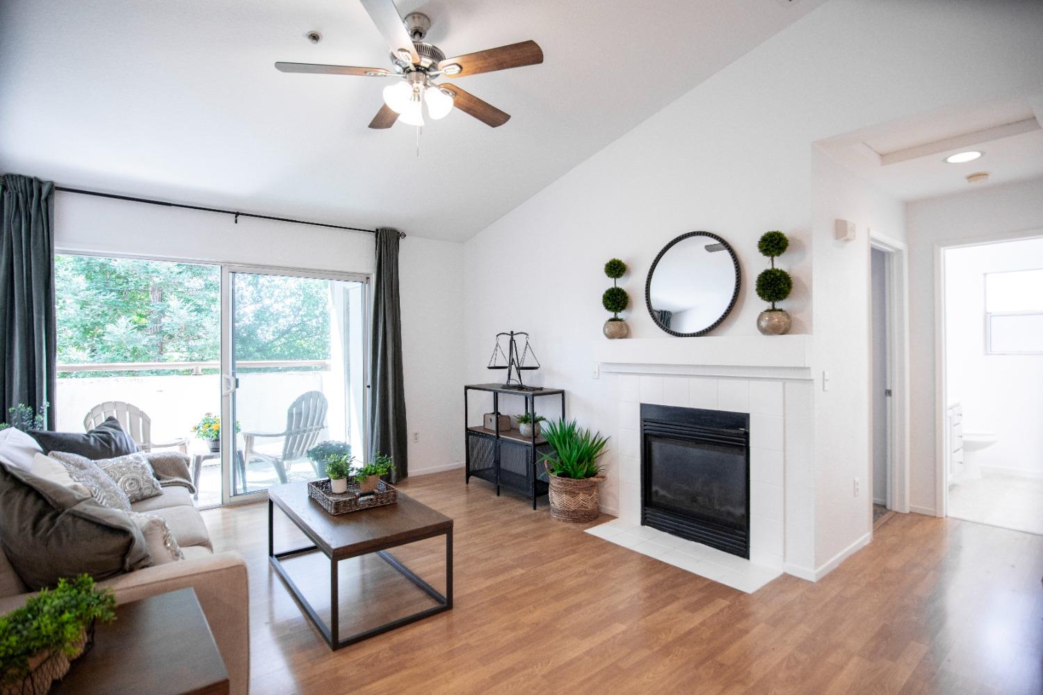 Photo #2: 225053685 Listing 