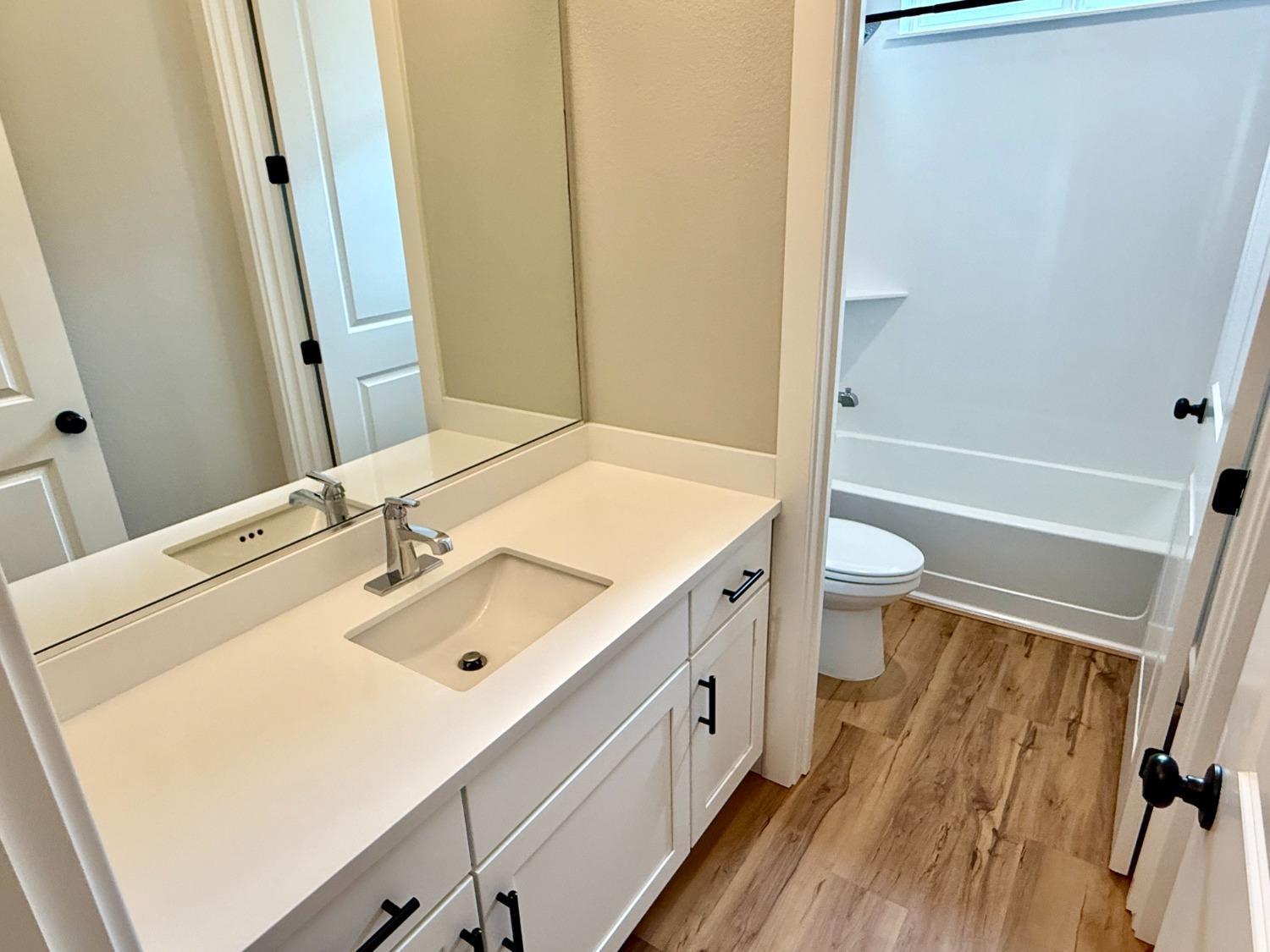 Detail Gallery Image 22 of 52 For 2775 Meadowbrook Lane, Turlock,  CA 95382 - 4 Beds | 2/1 Baths