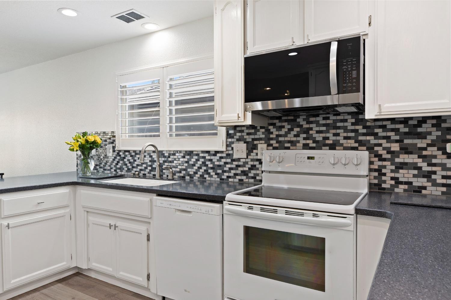 Eastburg Court, Ripon, California image 10