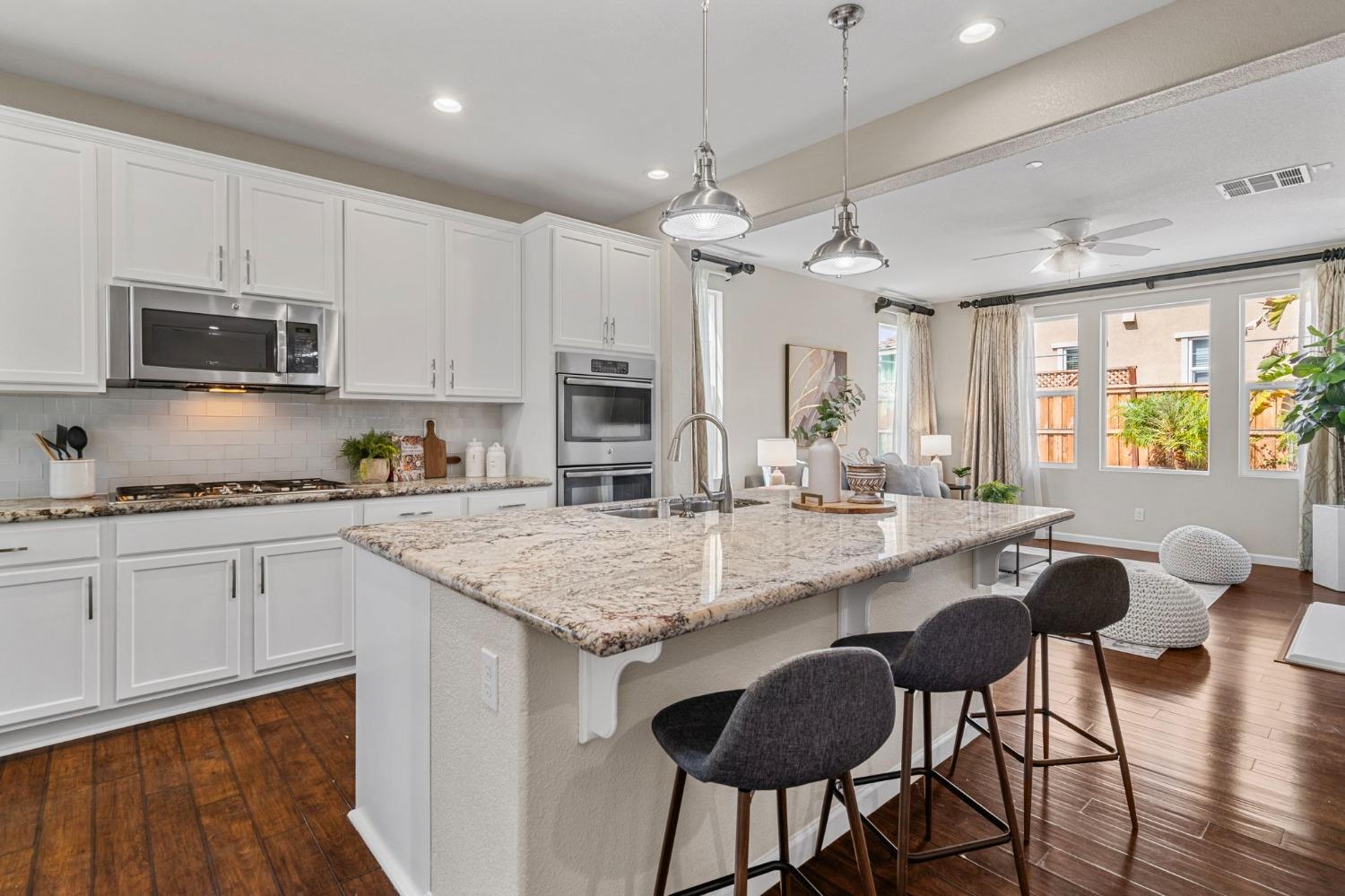 Detail Gallery Image 18 of 70 For 1071 S Jacobs Dr, Mountain House,  CA 95391 - 6 Beds | 3/1 Baths