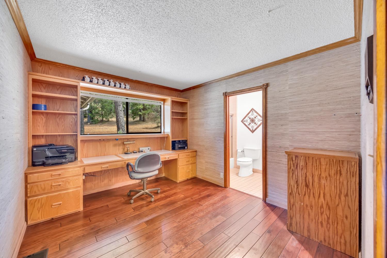 Detail Gallery Image 33 of 79 For 15135 Orchard Springs Rd, Grass Valley,  CA 95945 - 4 Beds | 4/1 Baths