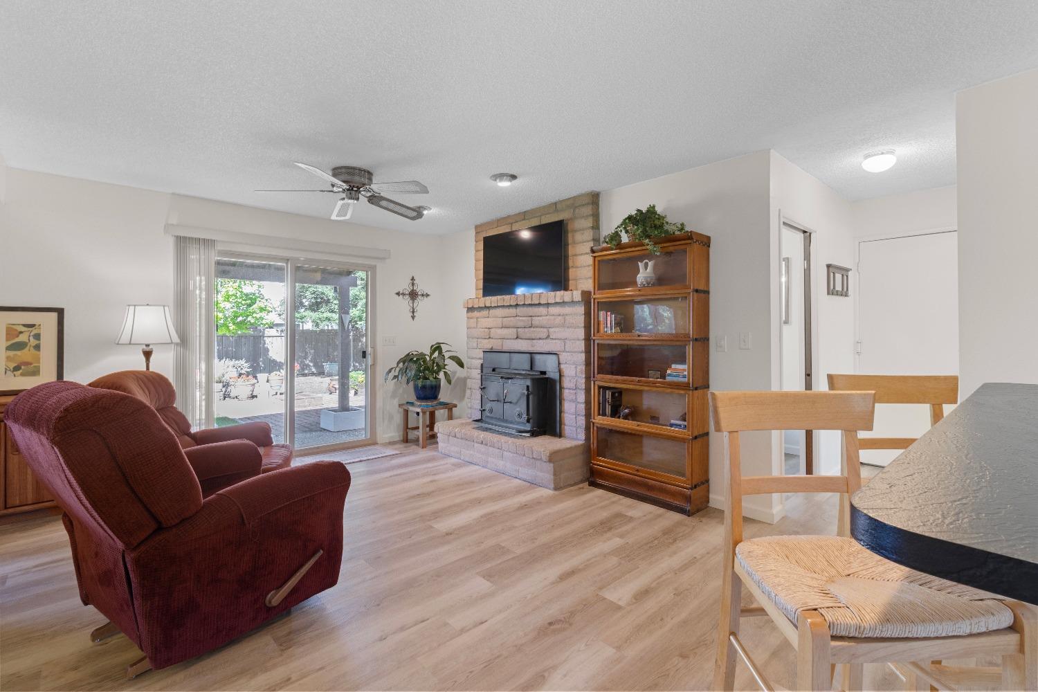 E Caroleigh Way, Yuba City, California image 15