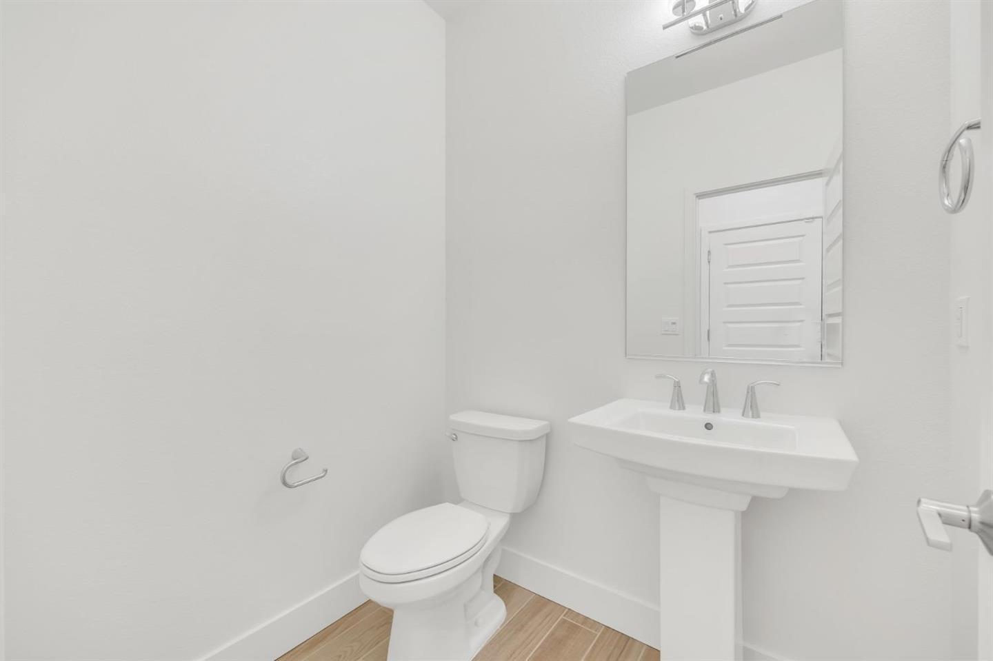 Detail Gallery Image 8 of 29 For 10592 Trill Way, Elk Grove,  CA 95757 - 3 Beds | 2/1 Baths