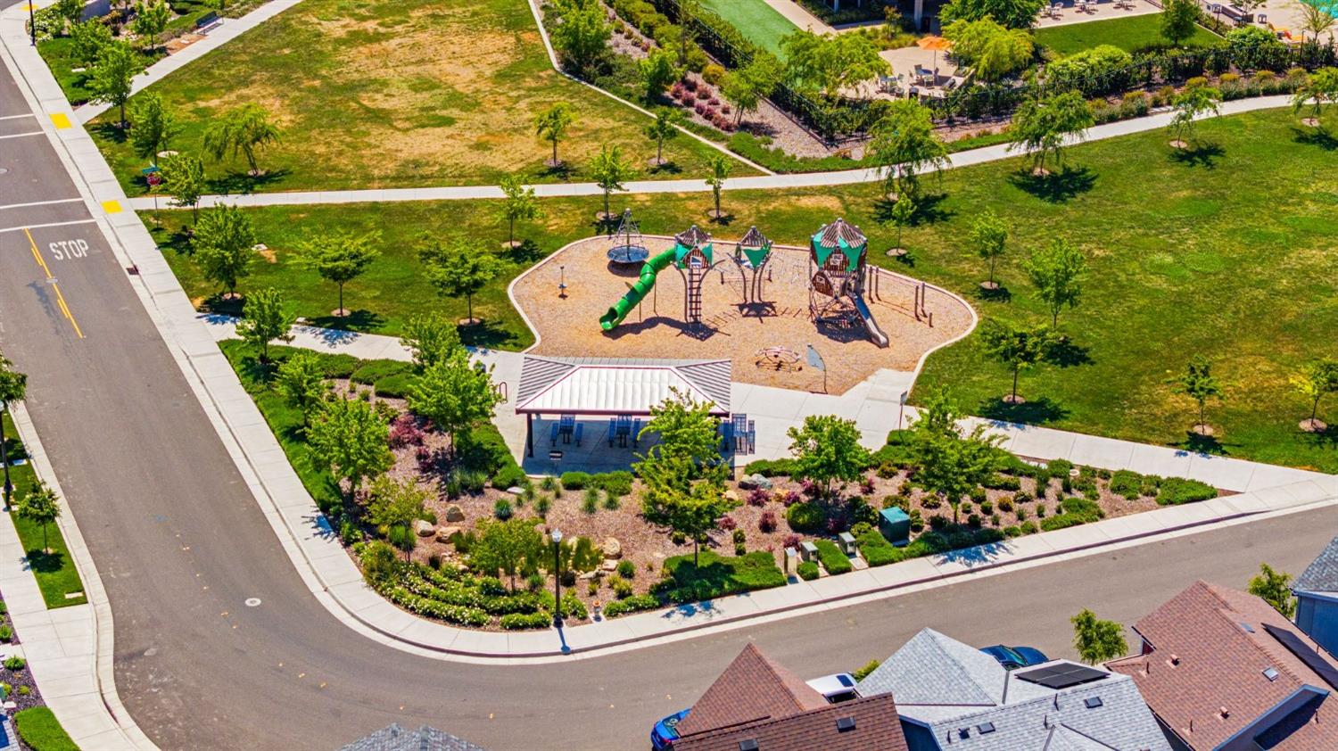 Detail Gallery Image 59 of 63 For 3020 Edgeview Dr, Sacramento,  CA 95833 - 3 Beds | 2/1 Baths