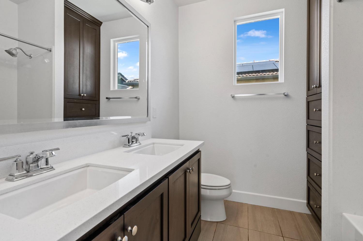 S Wilshire Avenue, Mountain House, California image 30