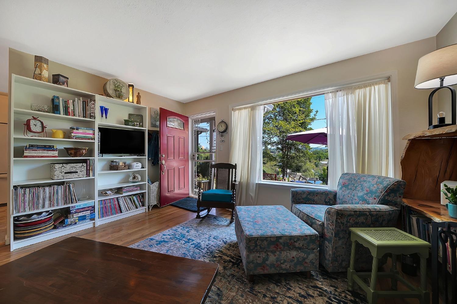 Detail Gallery Image 14 of 83 For 1356 Mark Twain Rd, Angels Camp,  CA 95222 - 3 Beds | 3 Baths