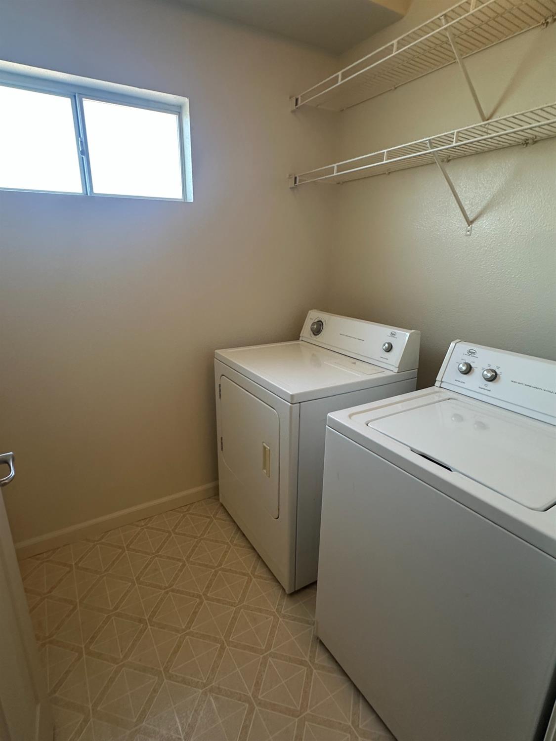 Photo #13: 225055476 Listing: Photo #13