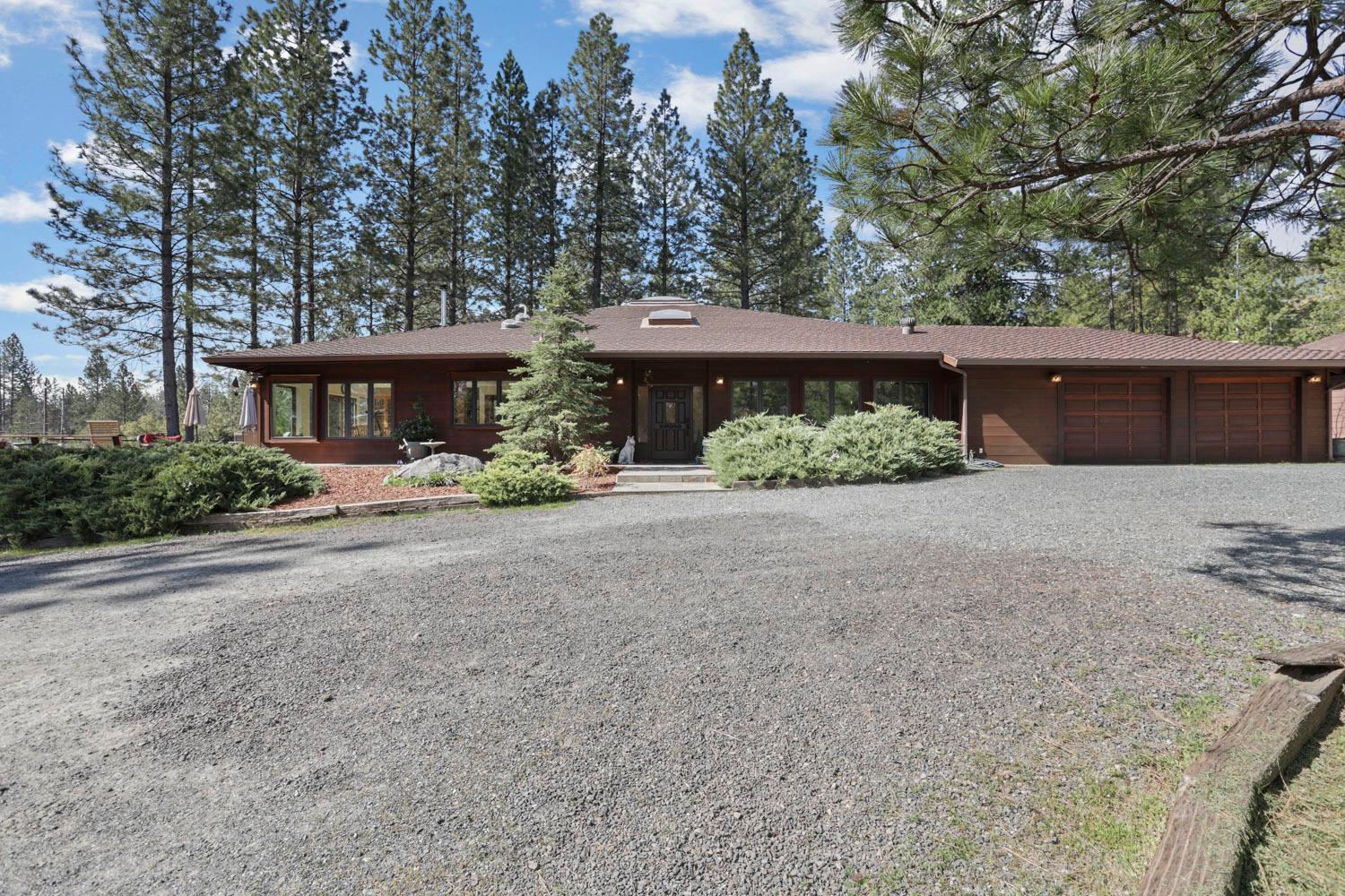 Detail Gallery Image 30 of 92 For 10415 Mcmahon Rd #10415,  Coulterville,  CA 95311 - 3 Beds | 4/1 Baths