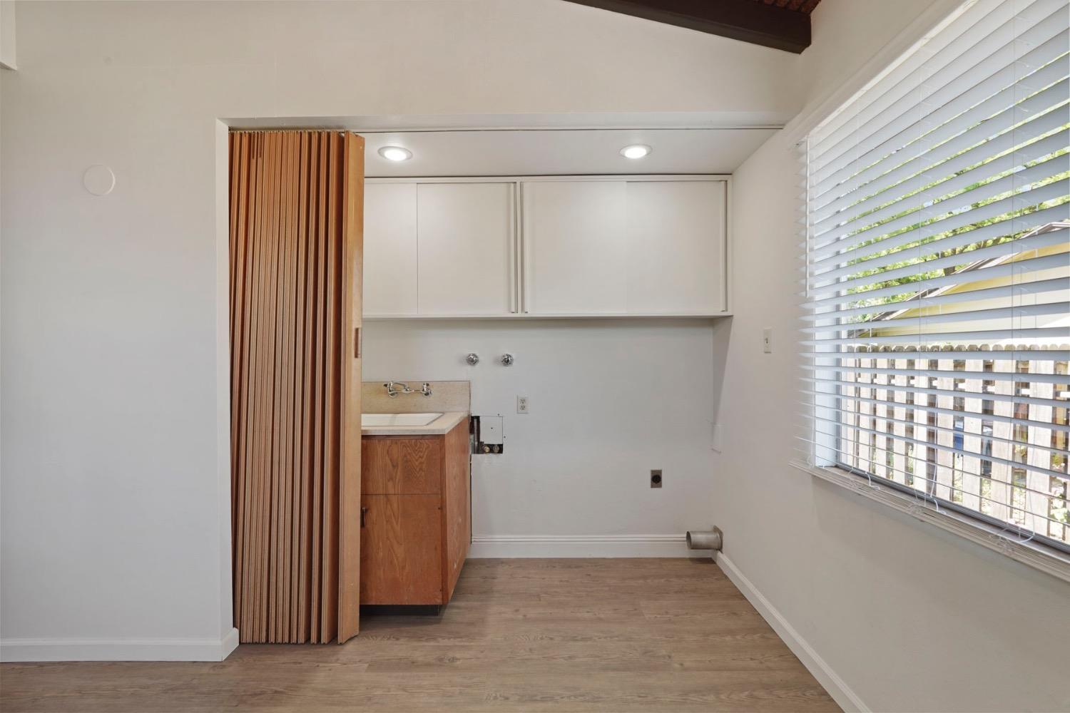 Detail Gallery Image 22 of 29 For 2205 Fernvale Dr, Stockton,  CA 95207 - 3 Beds | 2 Baths