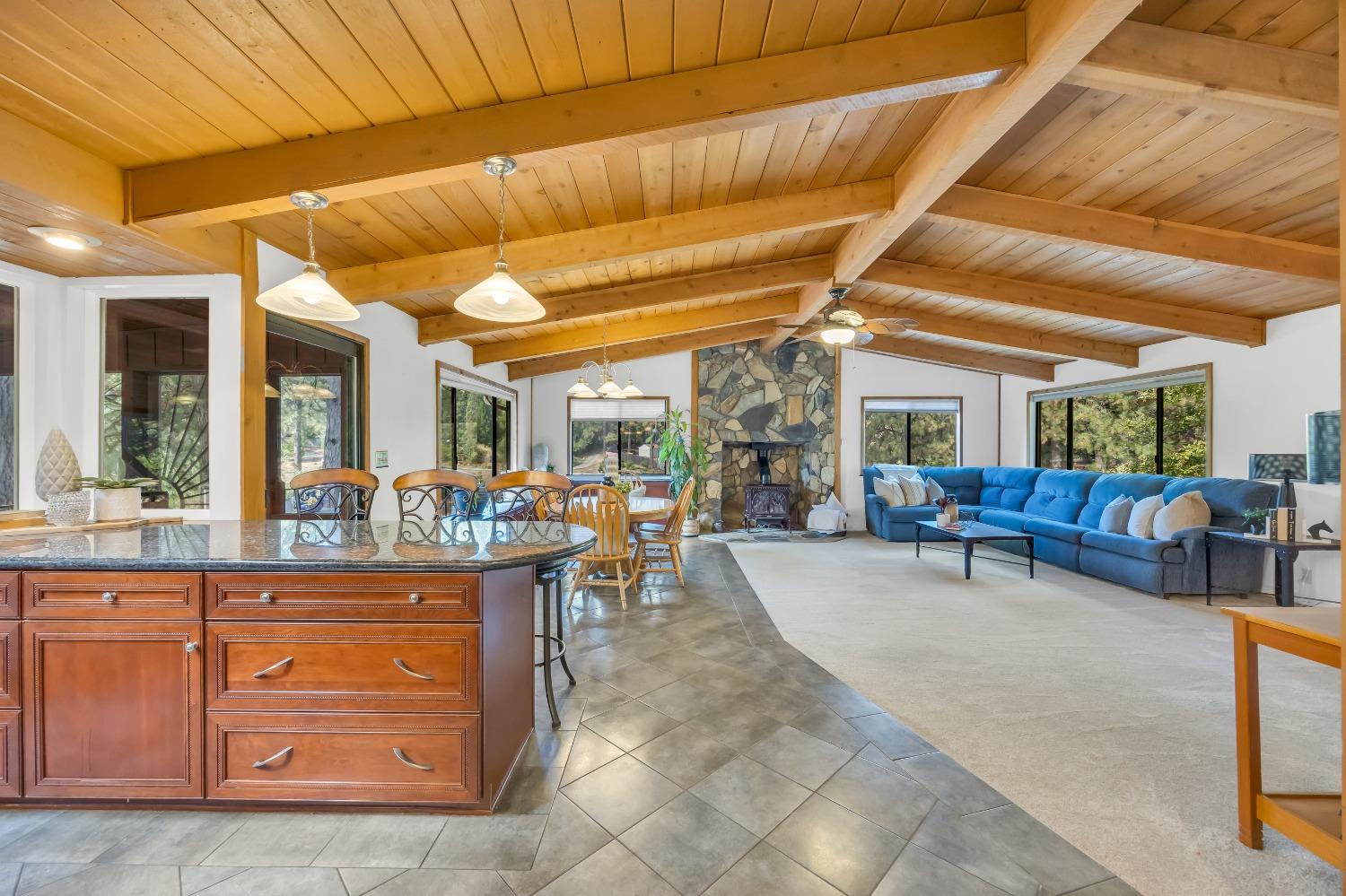 Detail Gallery Image 18 of 79 For 15135 Orchard Springs Rd, Grass Valley,  CA 95945 - 4 Beds | 4/1 Baths