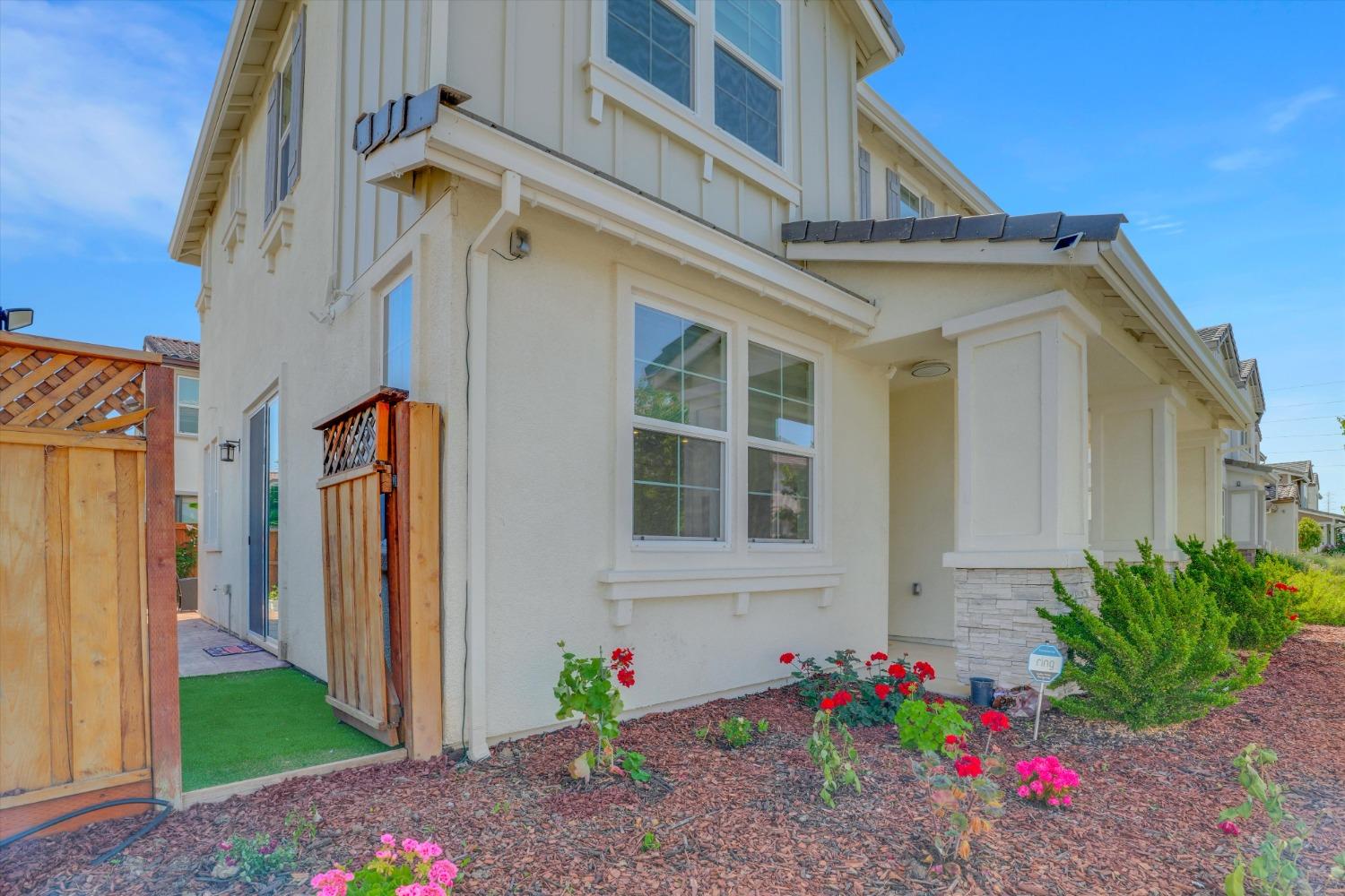 Detail Gallery Image 10 of 48 For 243 E Lawson Ave, Mountain House,  CA 95391 - 4 Beds | 3 Baths