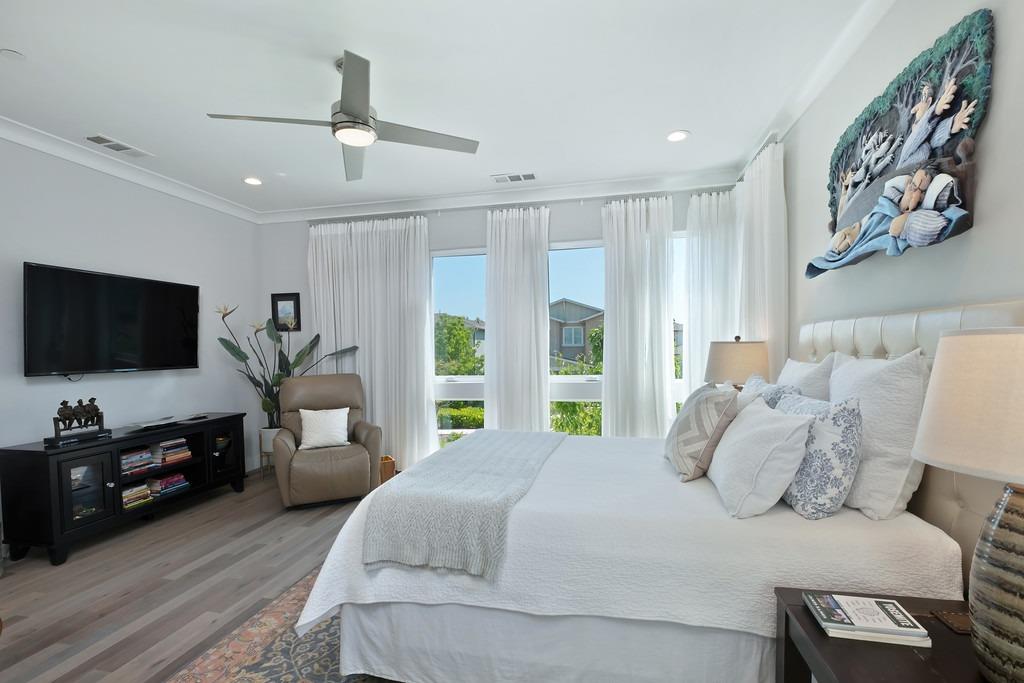 Detail Gallery Image 30 of 74 For 3438 Forney Way, Sacramento,  CA 95816 - 3 Beds | 2/1 Baths
