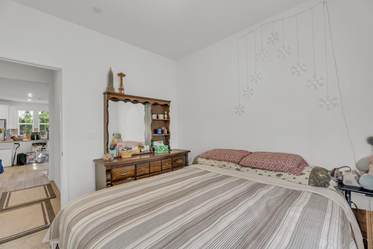 Detail Gallery Image 11 of 32 For 4017 Matterhorn Pl, Roseville,  CA 95747 - 4 Beds | 3 Baths