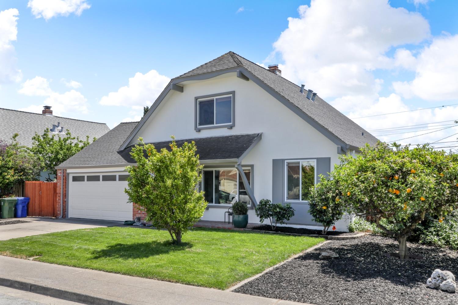 Detail Gallery Image 4 of 33 For 4632 Griffith Ave, Fremont,  CA 94538 - 4 Beds | 2 Baths