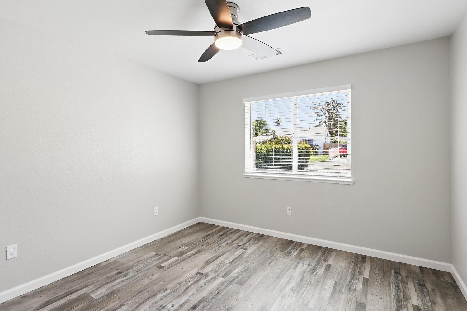 Perry Avenue, Stockton, California image 27