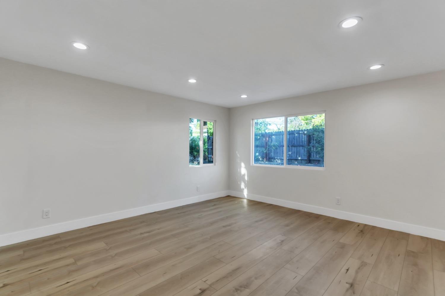 Pin Oak Court, Fair Oaks, California image 10