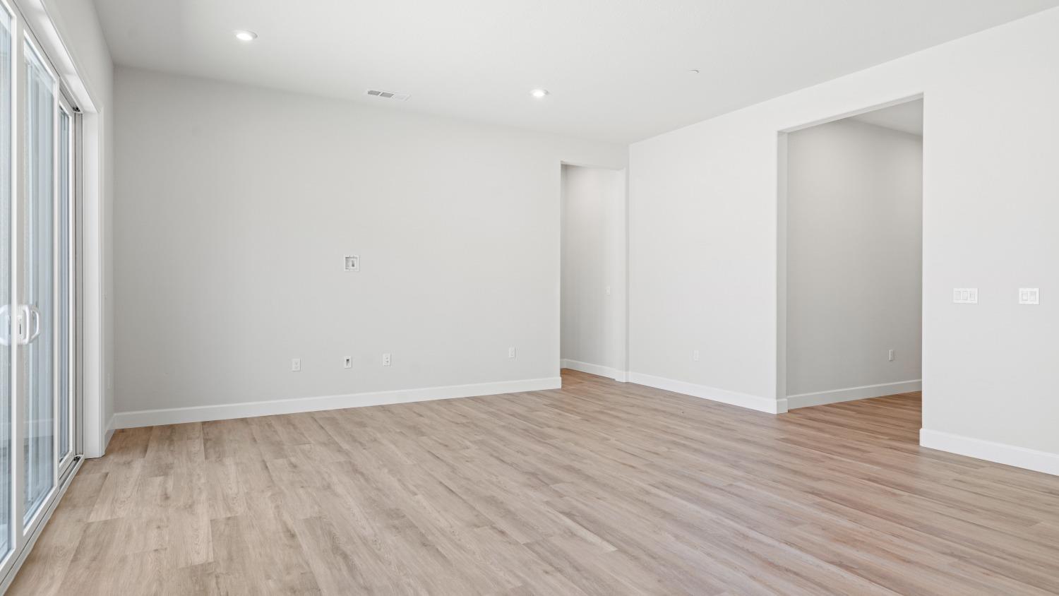 Detail Gallery Image 15 of 35 For 2119 Geneva Way, Manteca,  CA 95337 - 3 Beds | 2 Baths