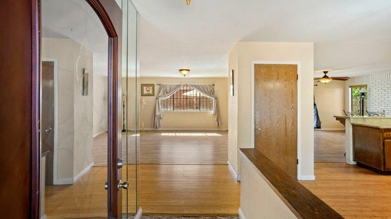 Detail Gallery Image 5 of 42 For 8770 Superb Cir, Elk Grove,  CA 95624 - 3 Beds | 2 Baths