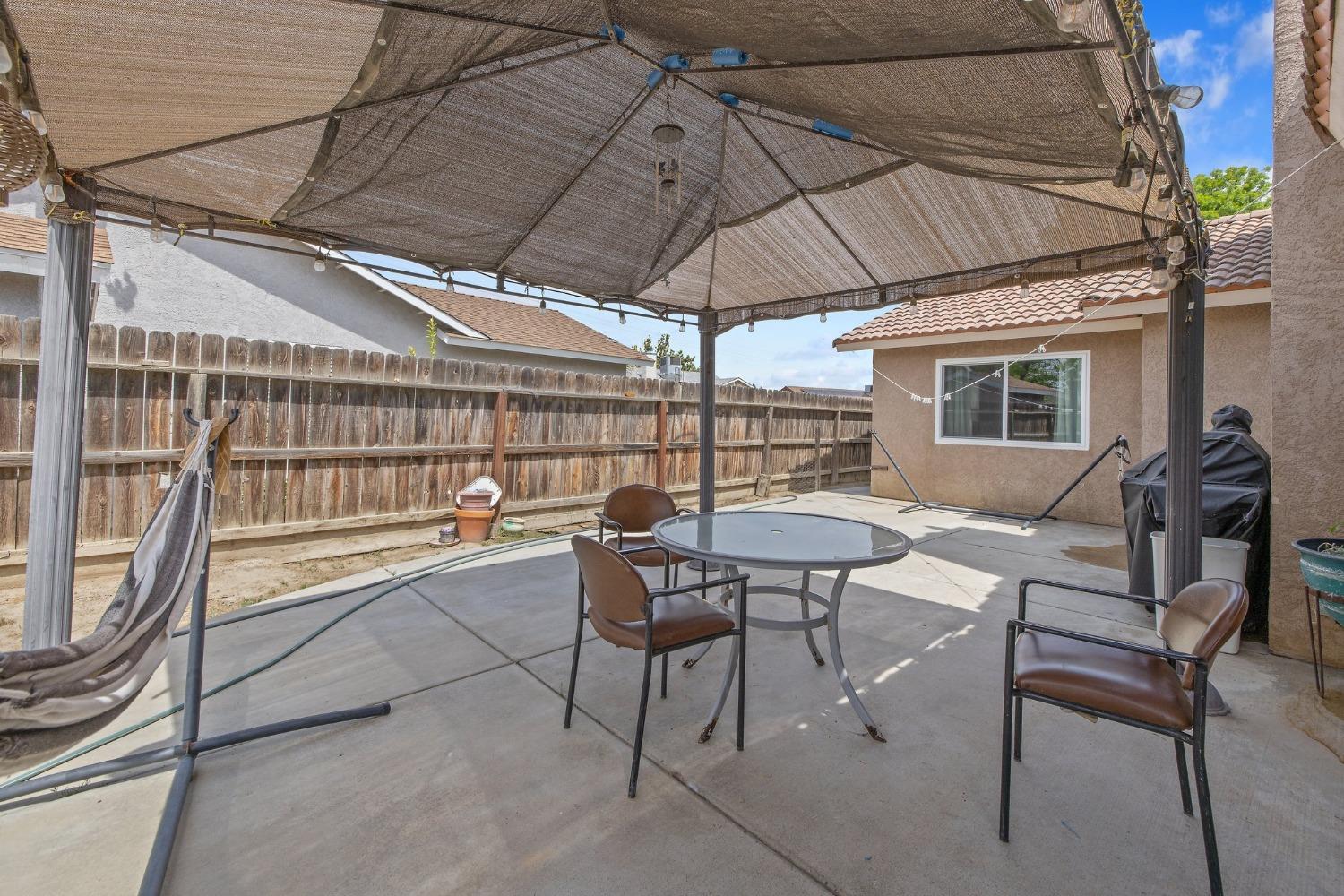 Florence Avenue, Lemoore, California image 38