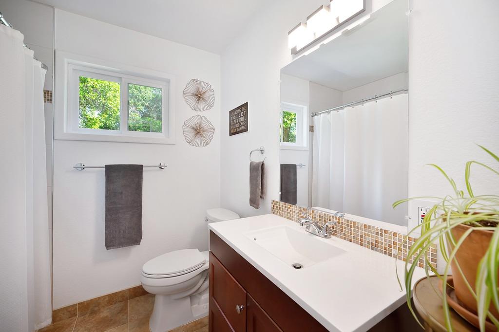 Detail Gallery Image 31 of 73 For 3200 Roughwood Rd, Shingle Springs,  CA 95682 - 3 Beds | 3 Baths