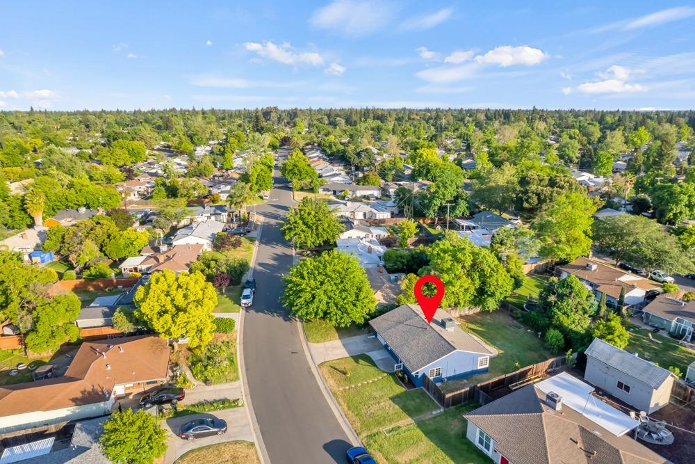 Mayfair Drive, Sacramento, California image 32