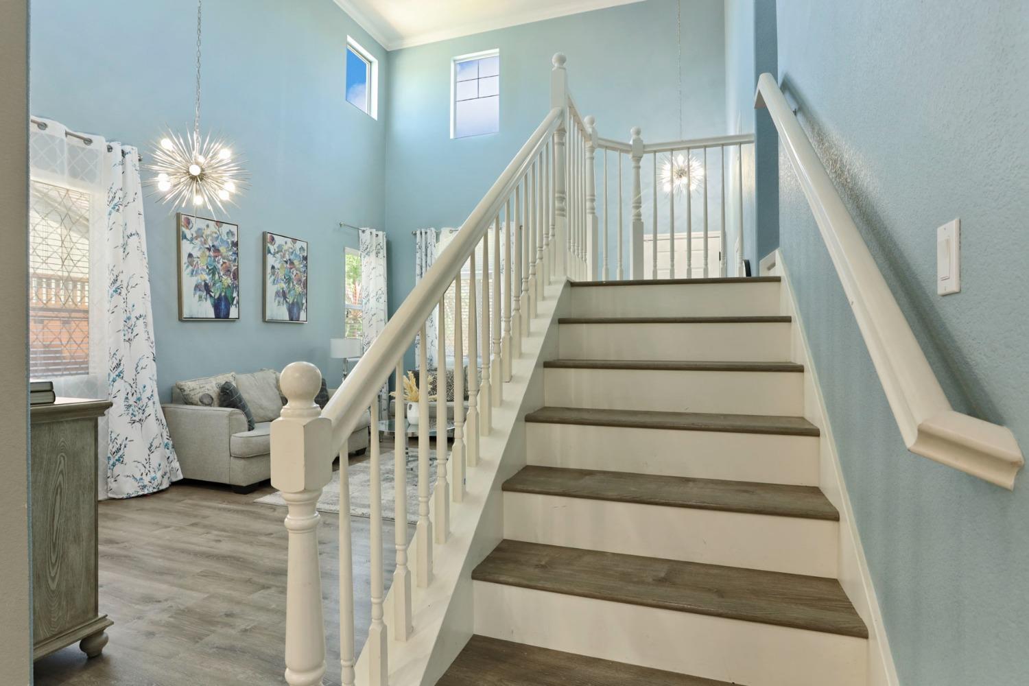 Detail Gallery Image 16 of 77 For 16907 E Cobble Creek Way, Lathrop,  CA 95330 - 4 Beds | 2/1 Baths