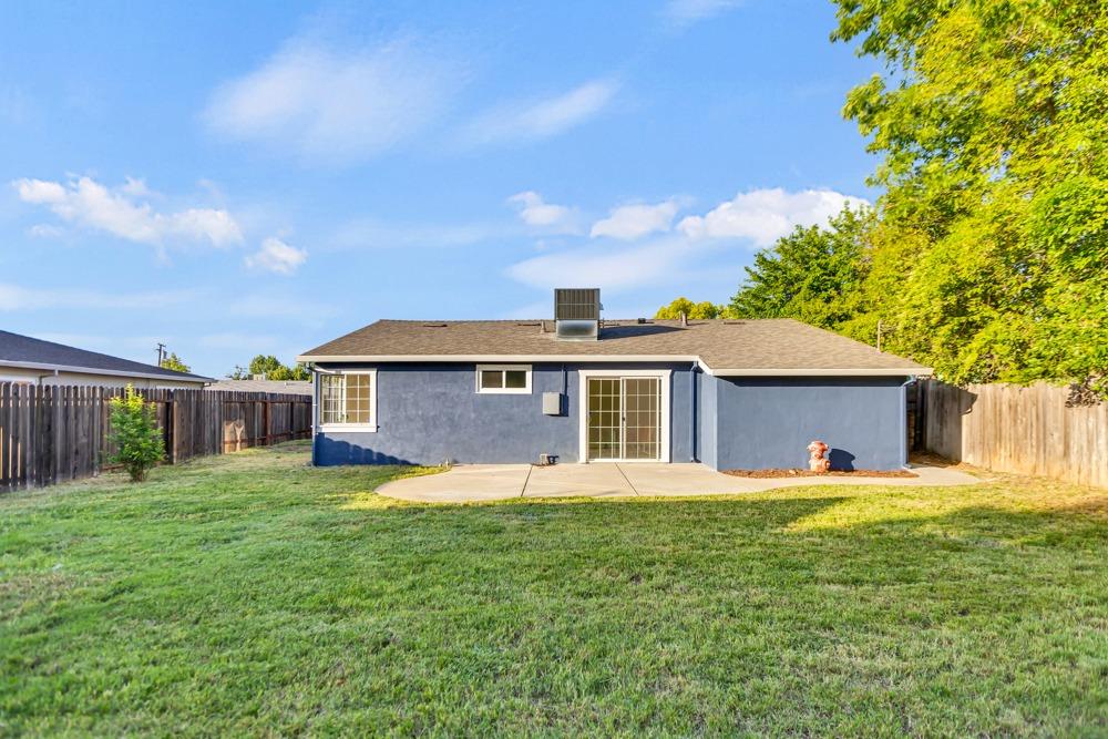 Mayfair Drive, Sacramento, California image 29