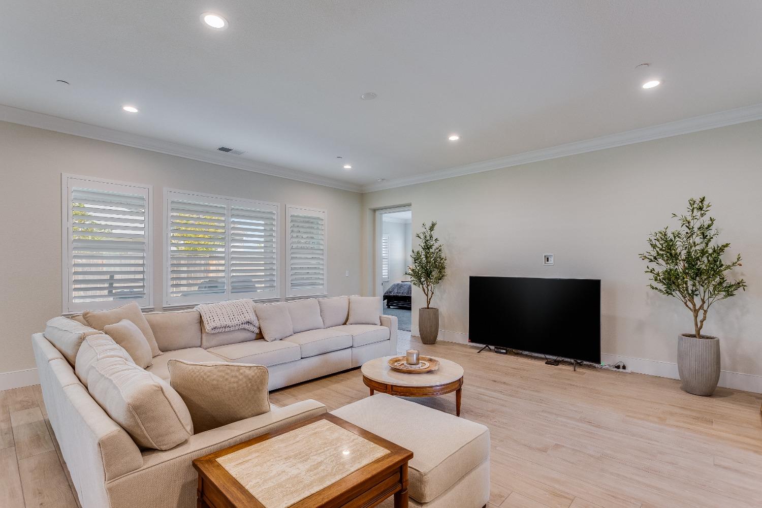 Detail Gallery Image 15 of 25 For 1501 Empire Dr, Lodi,  CA 95242 - 4 Beds | 2 Baths