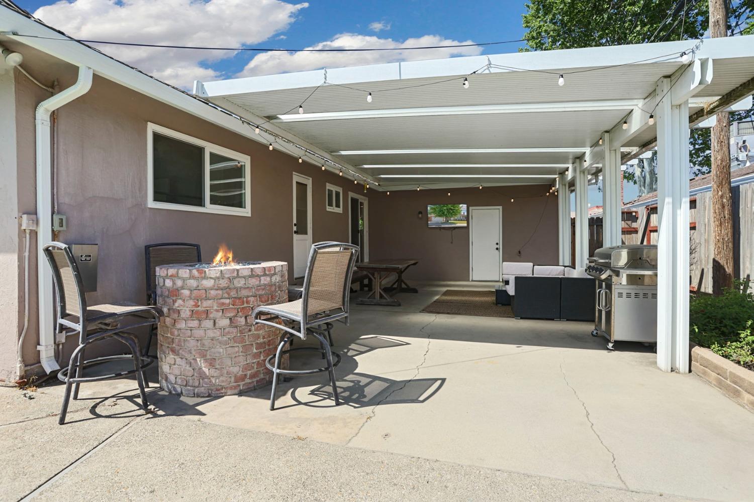 Vista Drive, Lodi, California image 45