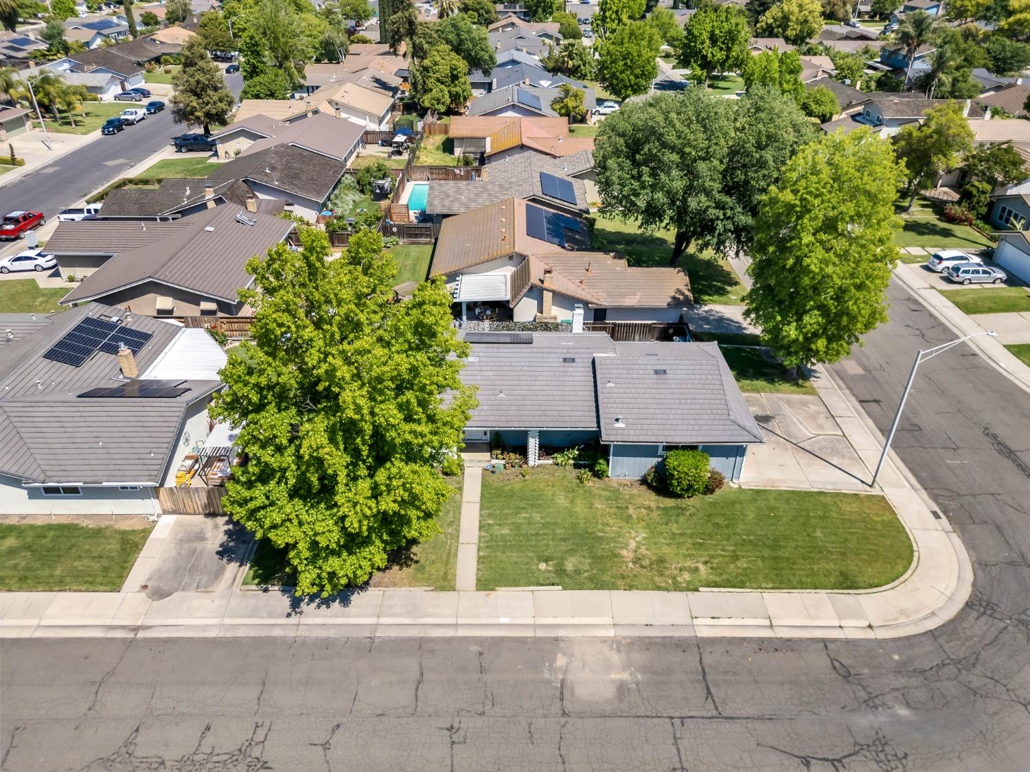 Springoak Way, Stockton, California image 2