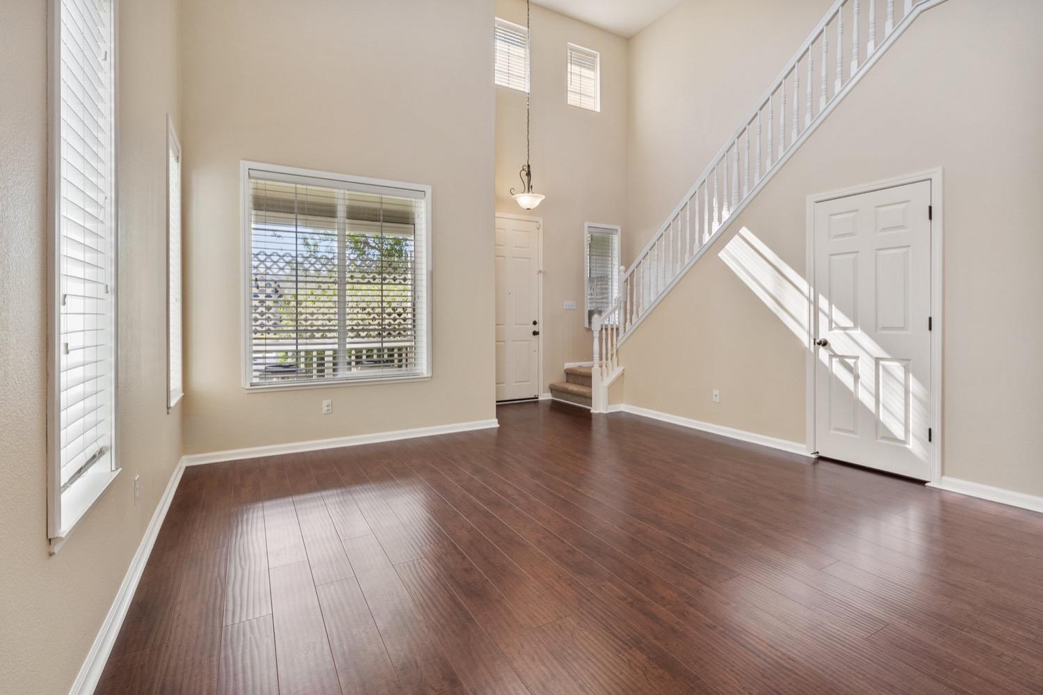 Detail Gallery Image 5 of 28 For 5406 Leandra Ct, Keyes,  CA 95328 - 4 Beds | 3 Baths