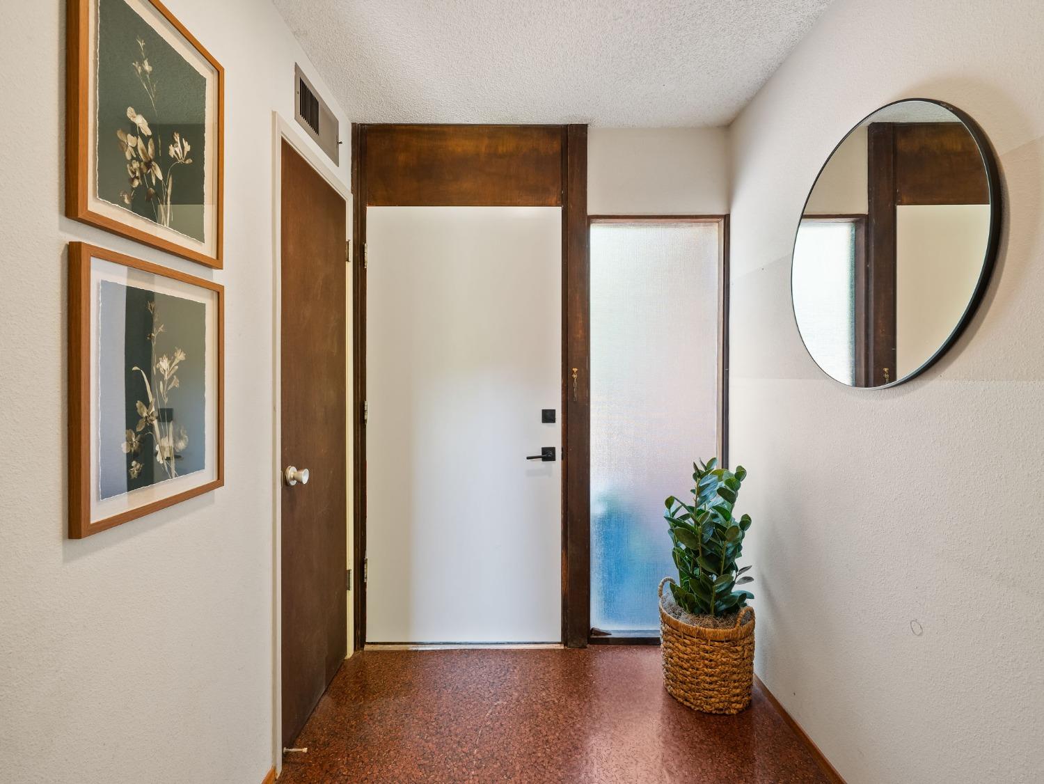 Detail Gallery Image 3 of 81 For 43236 E Oakside Pl, Davis,  CA 95618 - 3 Beds | 3 Baths