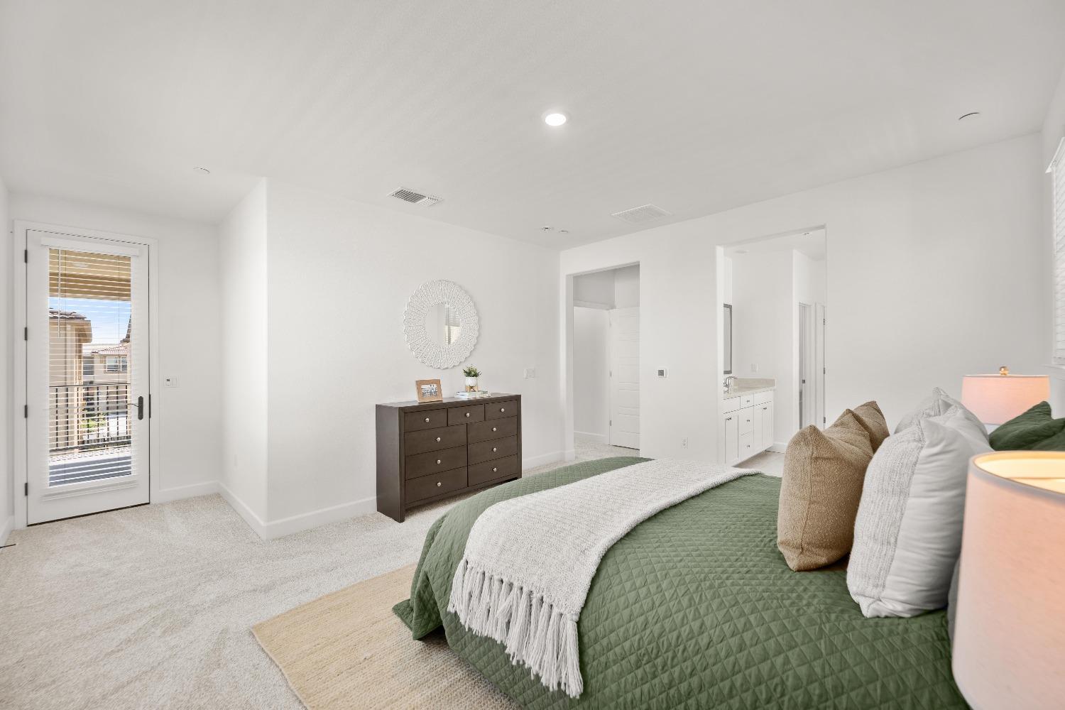 Harveston Way, Sacramento, California image 36