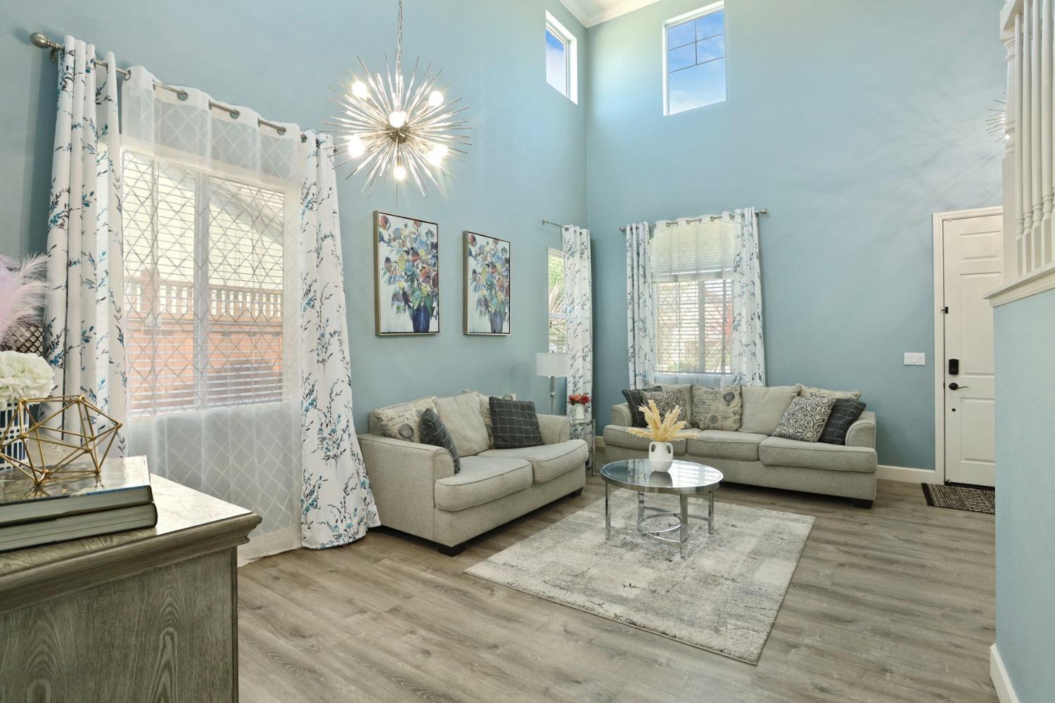 Detail Gallery Image 10 of 77 For 16907 E Cobble Creek Way, Lathrop,  CA 95330 - 4 Beds | 2/1 Baths