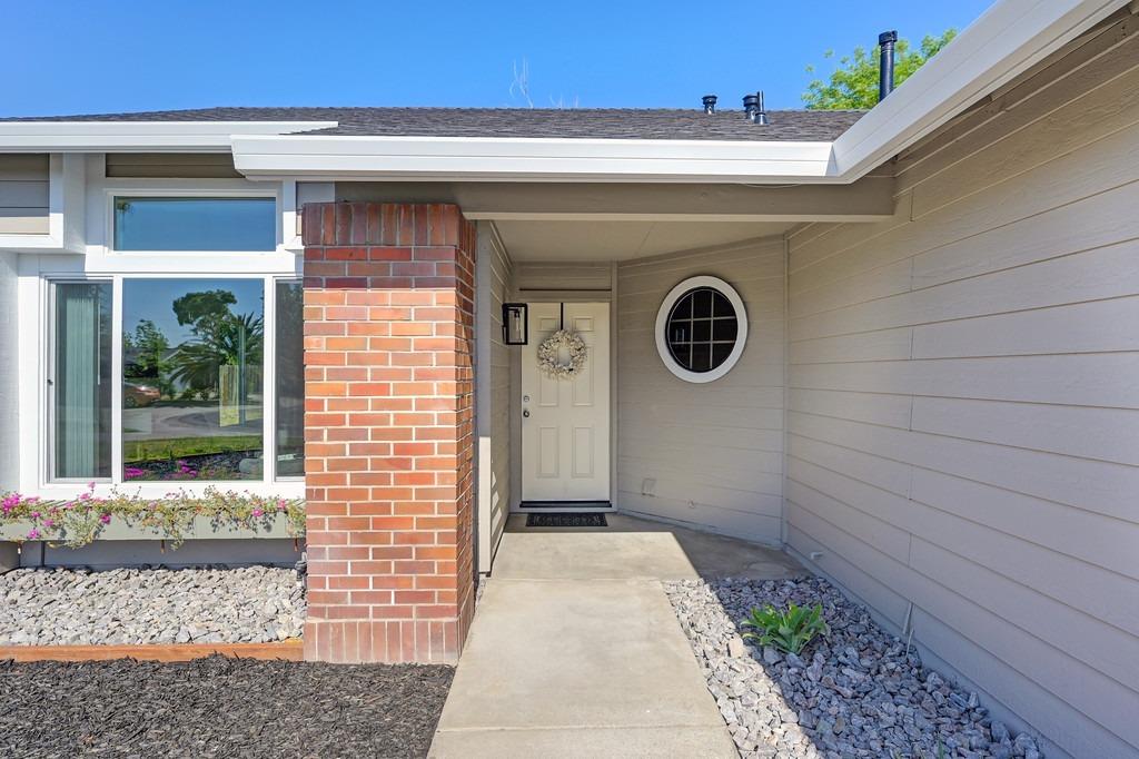 Crosswind Drive, Sacramento, California image 3