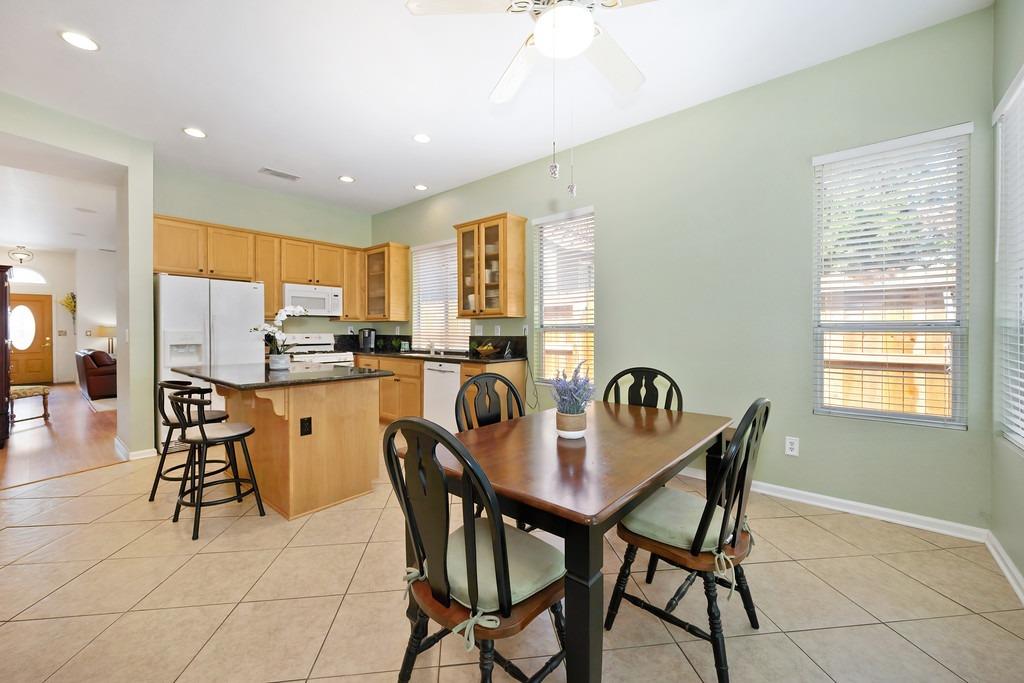 Evergreen Drive, Roseville, California image 17