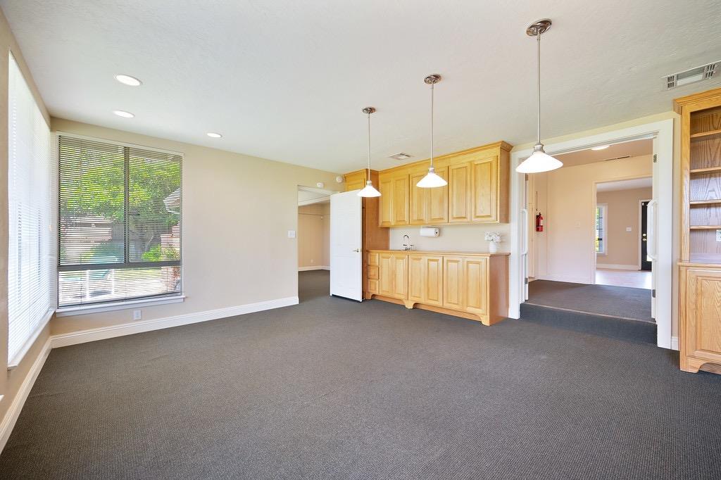 El Camino Avenue, Sacramento, California image 19