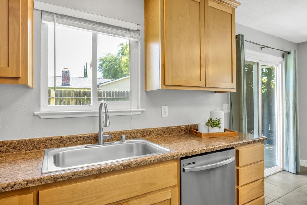 Yardley Way, Citrus Heights, California image 13