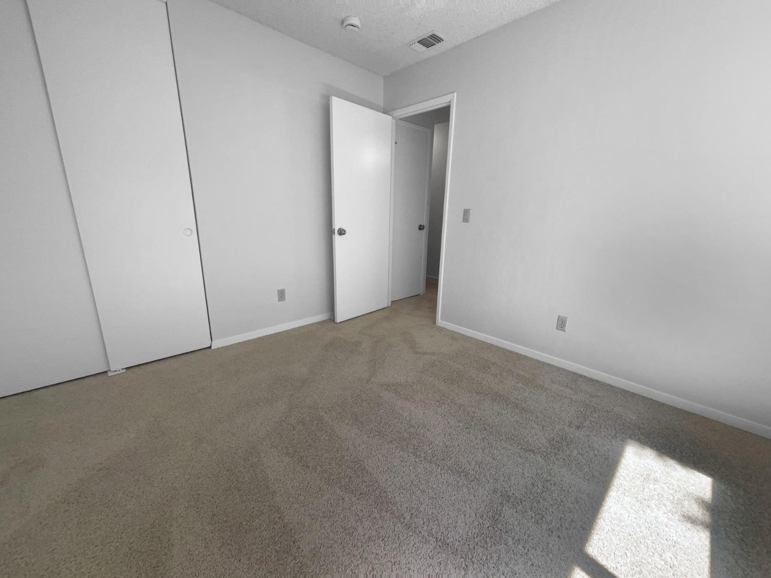 Detail Gallery Image 14 of 21 For 5532 Eagle View Way, Sacramento,  CA 95842 - 3 Beds | 2 Baths
