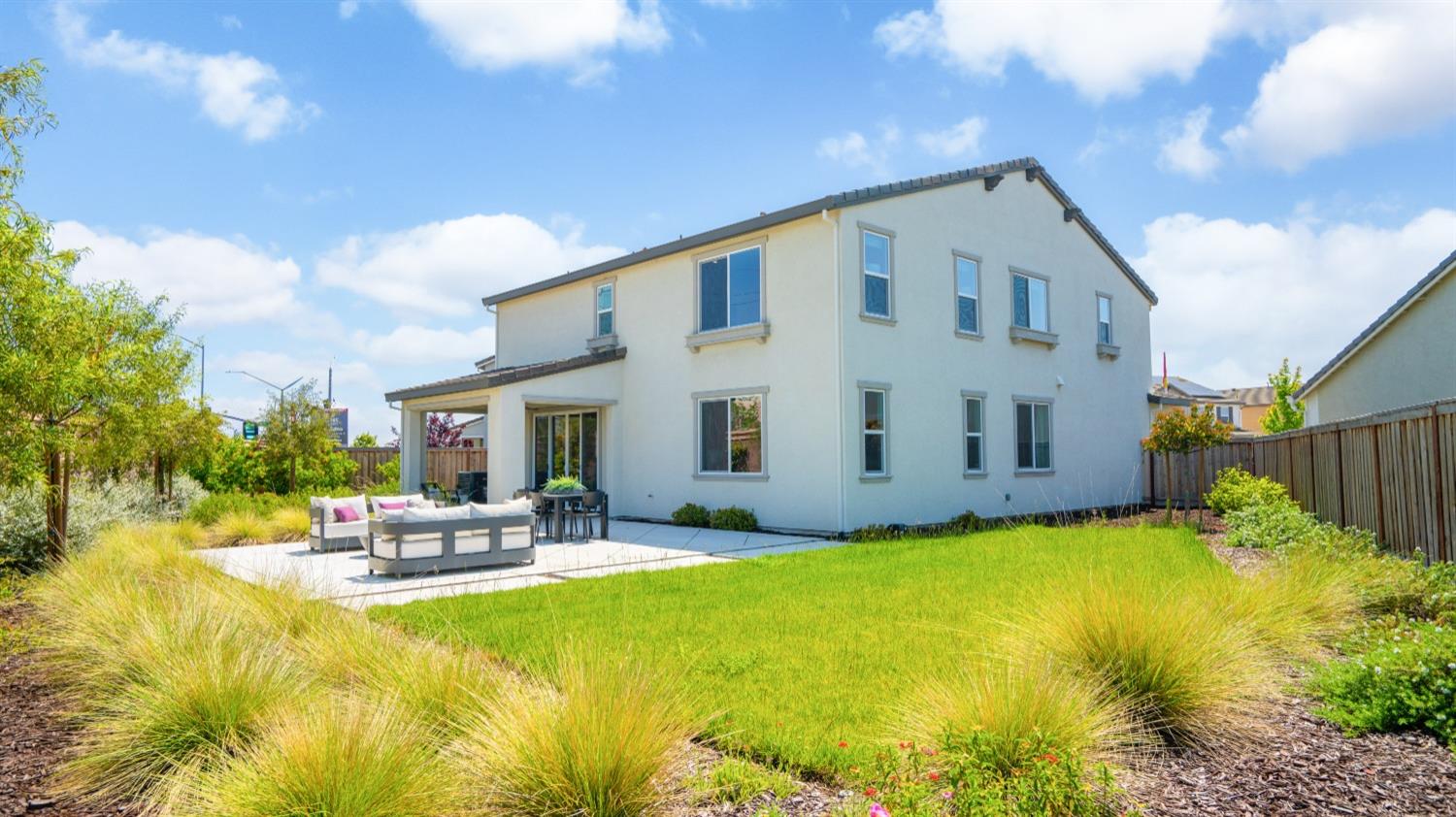 Detail Gallery Image 46 of 48 For 1093 Fiano Pl, Manteca,  CA 95337 - 5 Beds | 3 Baths