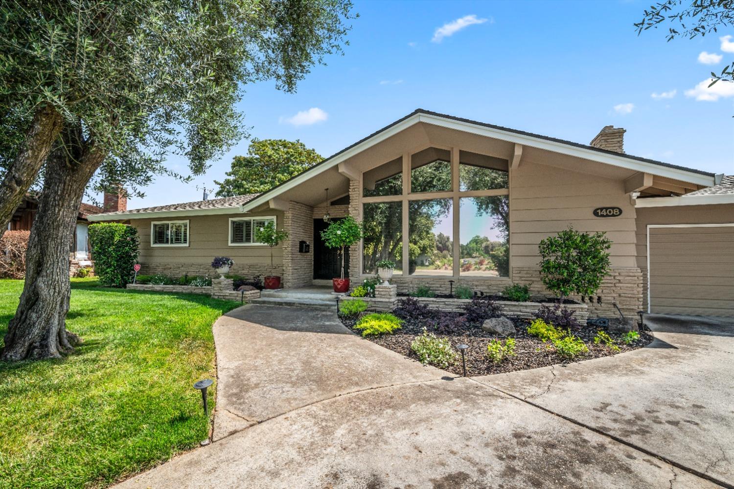 Jerrilyn Court, Carmichael, California image 3