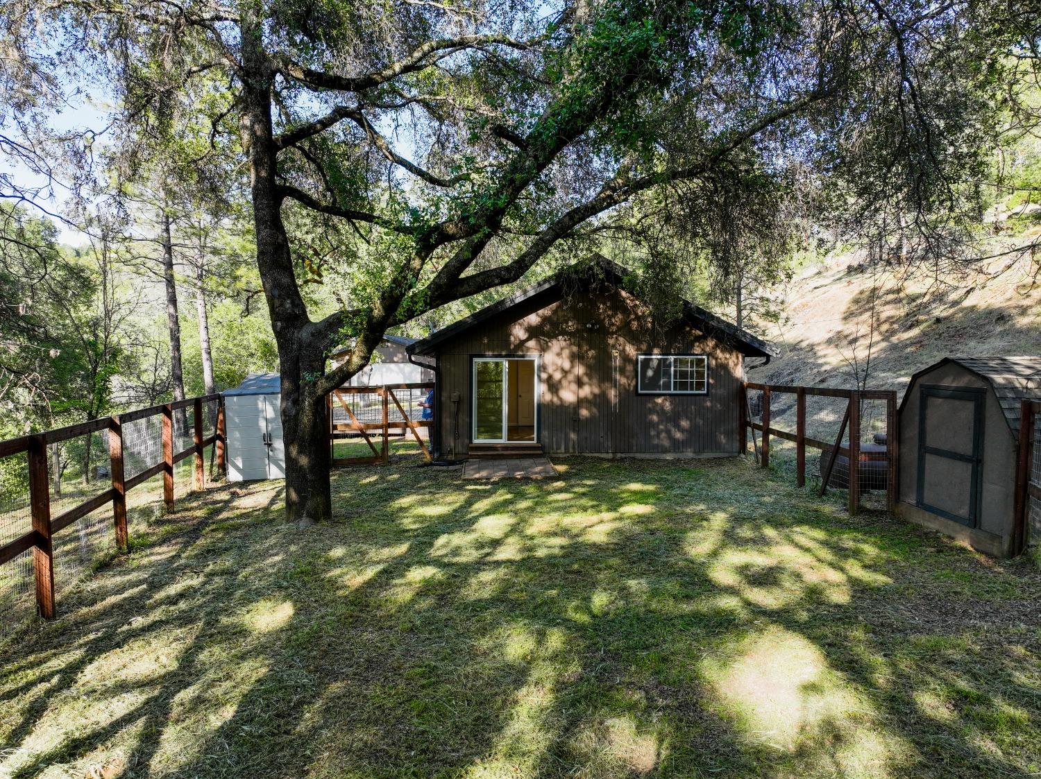 Tom Ray Dr, Grass Valley, California image 45