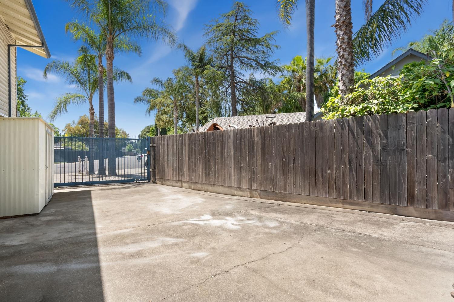 Bettina Way, Sacramento, California image 32