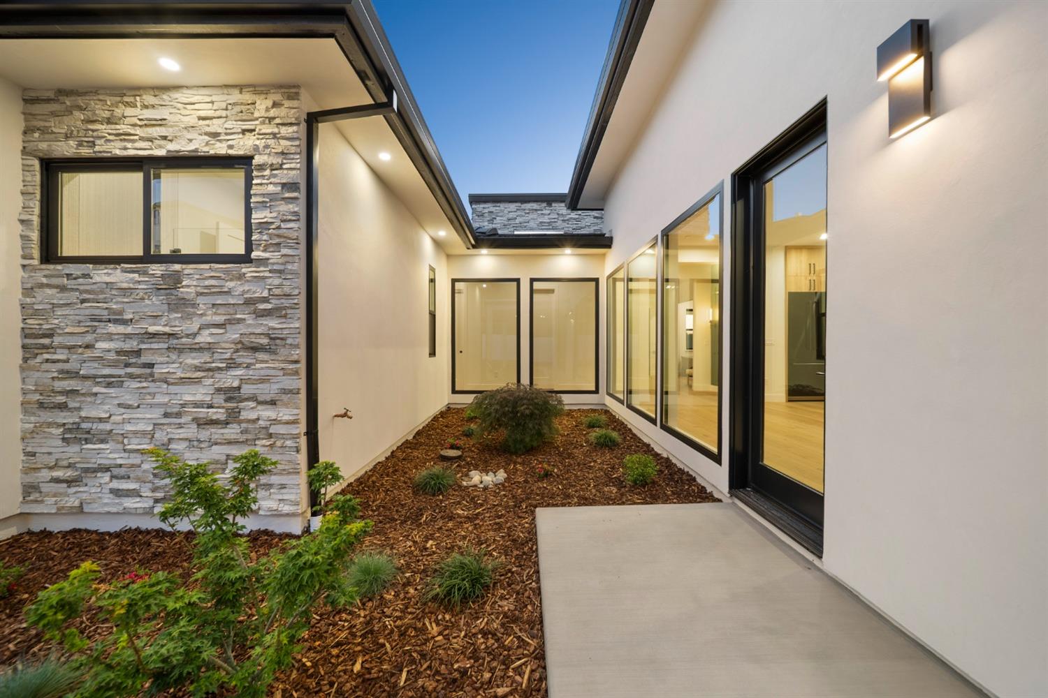 Sundahl Drive, Folsom, California image 8
